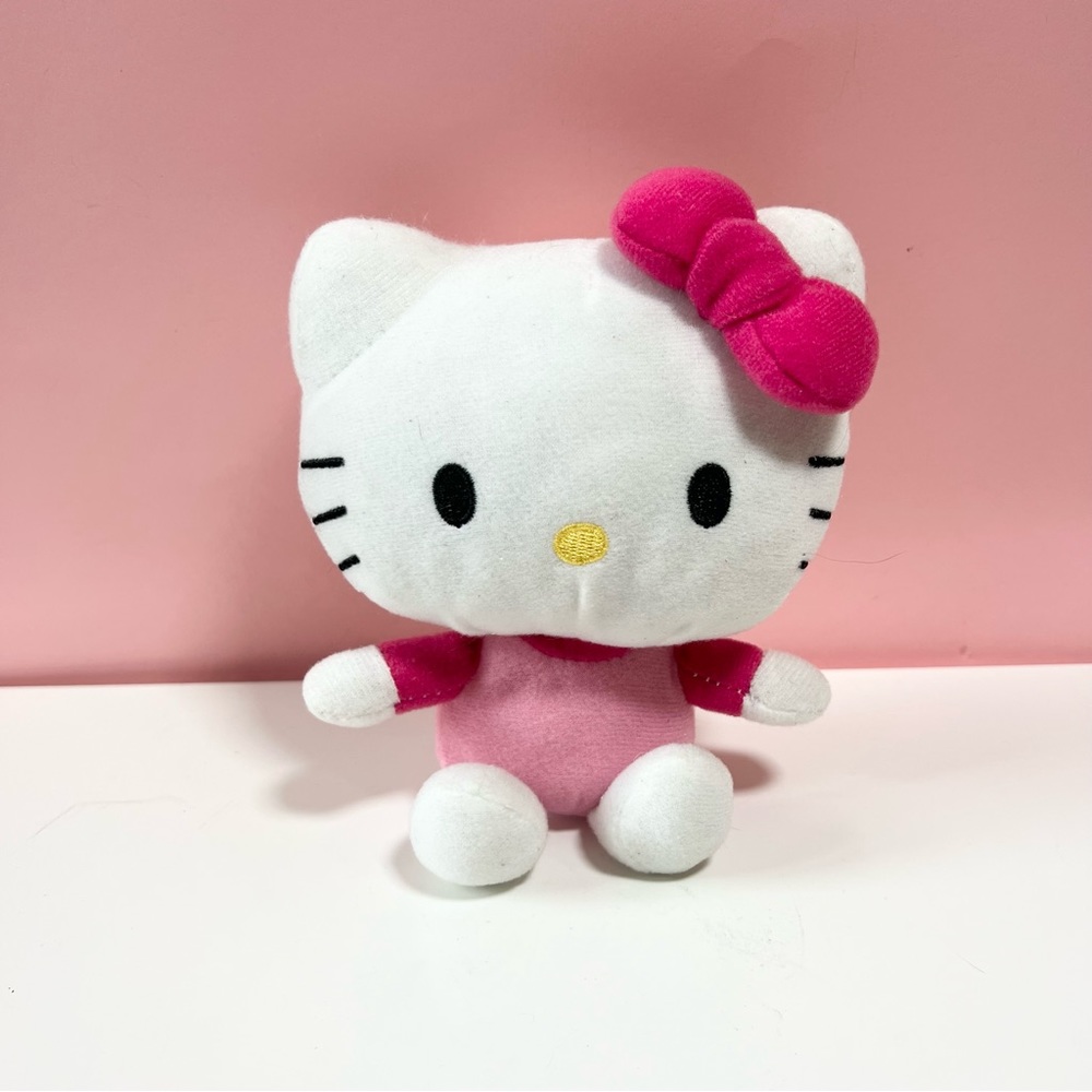 Y2K 2000s mcbling 2012 Sanrio hello kitty plush